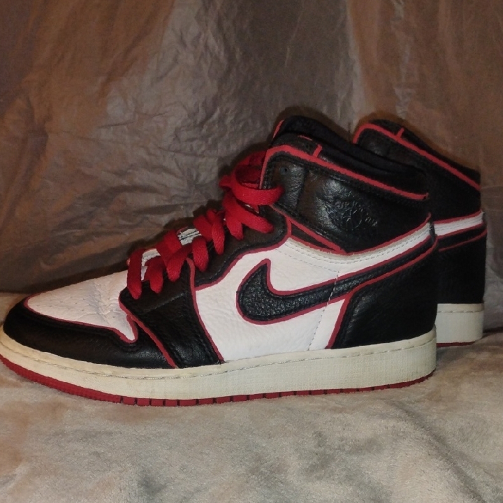 Jordan Kids High-Top Sneakers in Black, White & Red